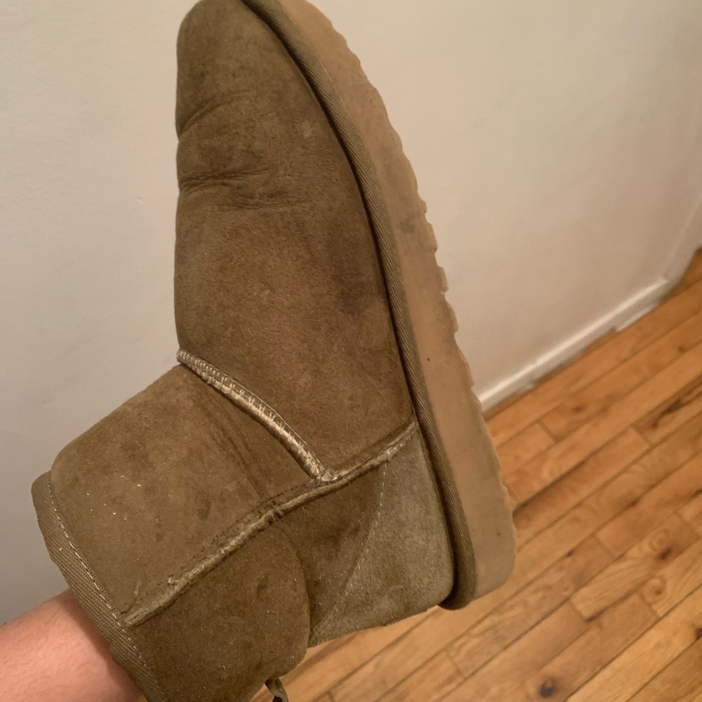 Uggs Size 7 - image 2